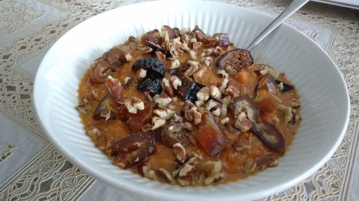 Pumpkin chia breakfast bowl