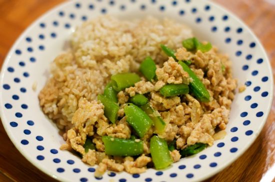 Ground Turkey with Snow Peas