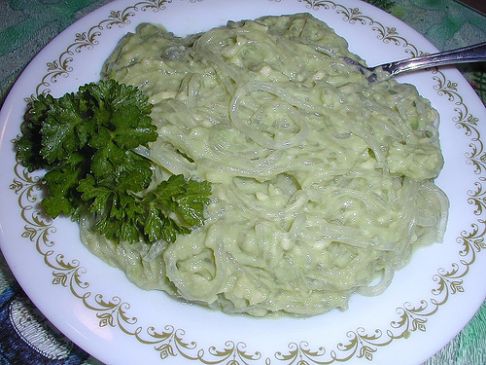 Kelp Noodles in Spinach Sauce