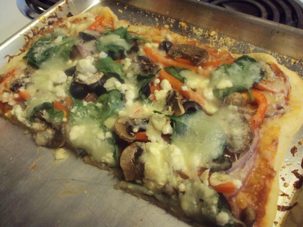 yummy veggie pizza