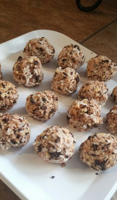 Peanut Butter Choc Chip Cream Cheese Bites