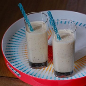 Banana Date Smoothie