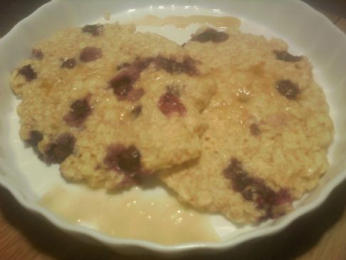 Apple blueberry fakecake with natural pectin syrup (pancake)