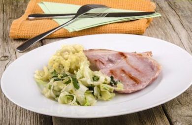 Slow Cooker Cabbage with Apples and Pork Roast