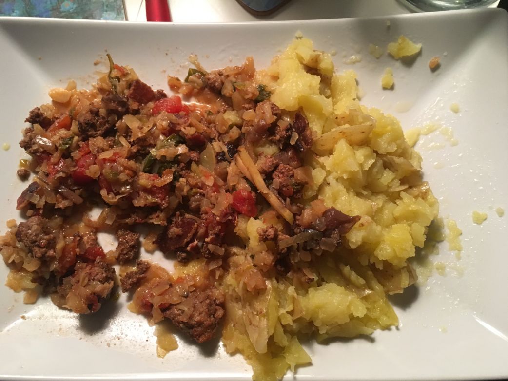 Whole30 Deconstructed stuffed cabbage with cauliflower rice