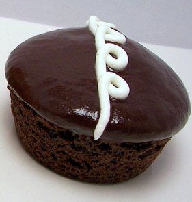 Chocolate Cupcakes with Cream Filling