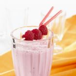 Monkey kisses ( banana rasberry smoothie )