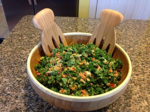 Bon's Kale Salad and Avocado dressing