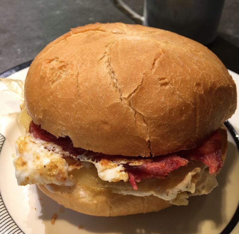 Egg White, Cheddar and Turkey Bacon Breakfast Sandwich