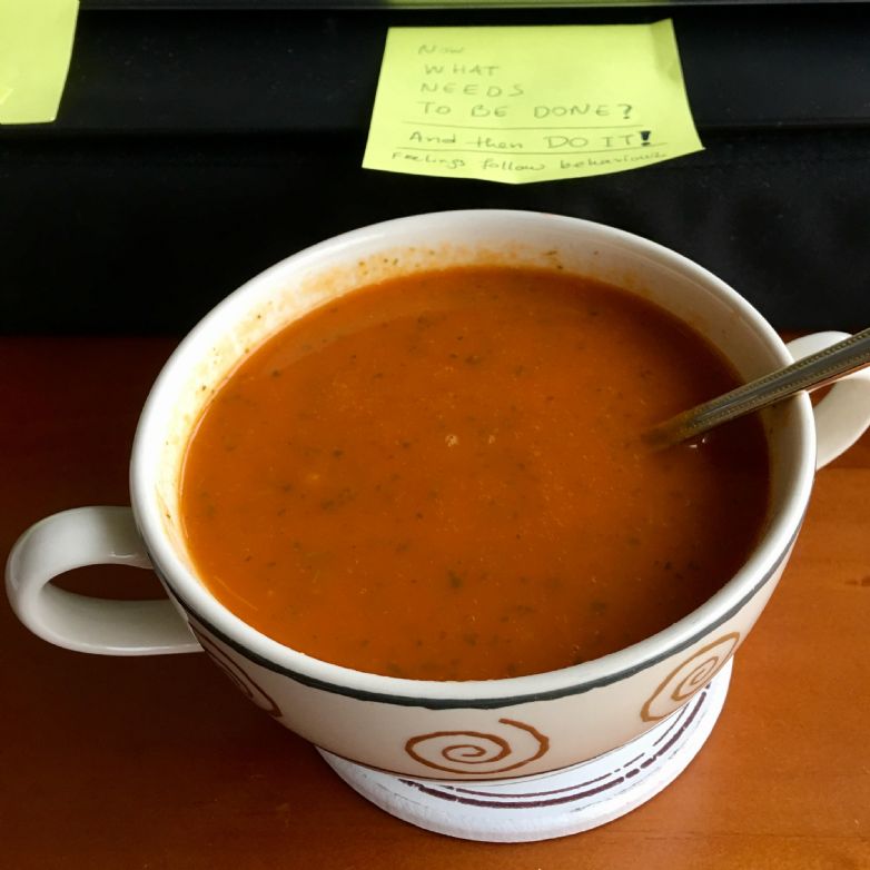 Simple grilled red pepper soup