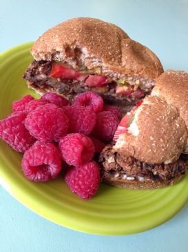 Easy Black Bean and Sweet Potato Veggie Burgers