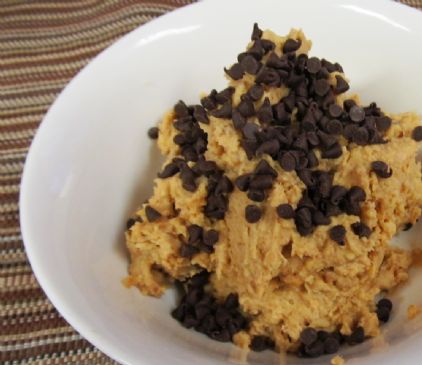 Peanut Butter Chocolate Chip Hummus