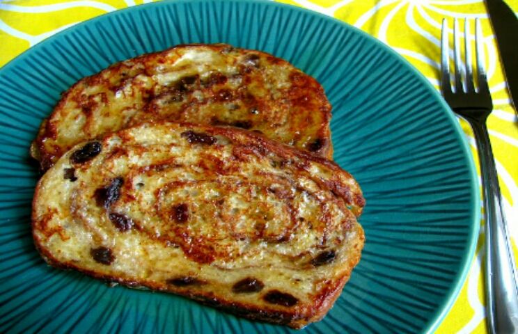 Raisin bread French toast