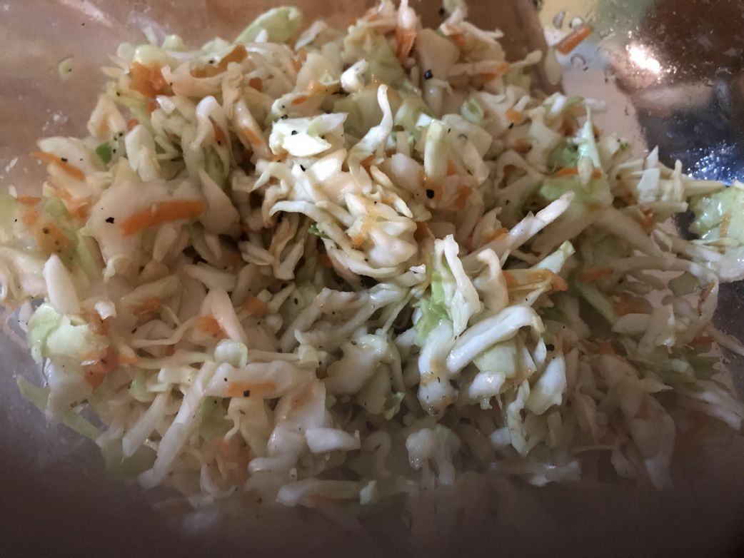 Coleslaw with spicy mustard