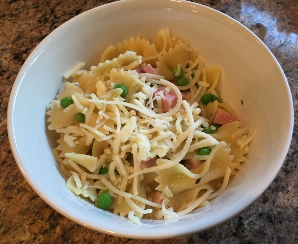 Bowtie Pasta With Ham and Peas for Two