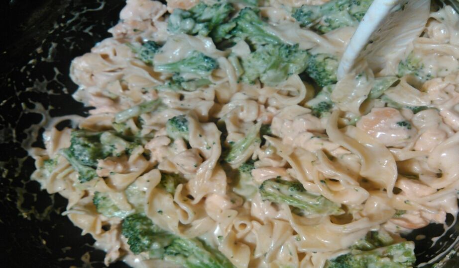 Chicken broccoli Alfredo