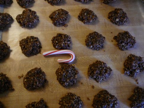 No Bake Peanut Butter Chocolate Oatmeal Cookies