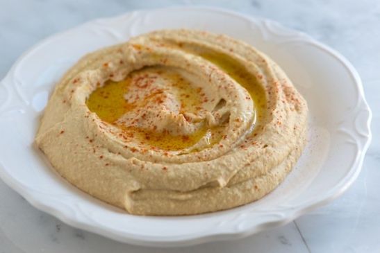 Smooth Simple Hummus Recipe