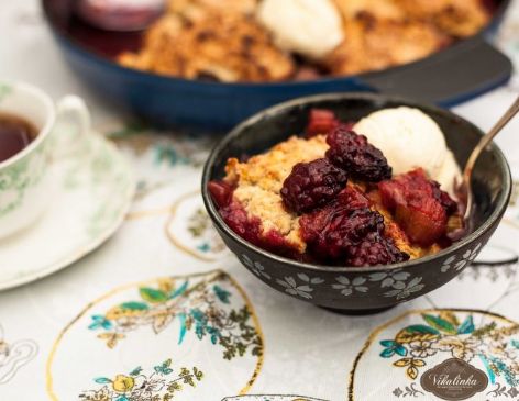 Rhubarb Blackberry Cobbler