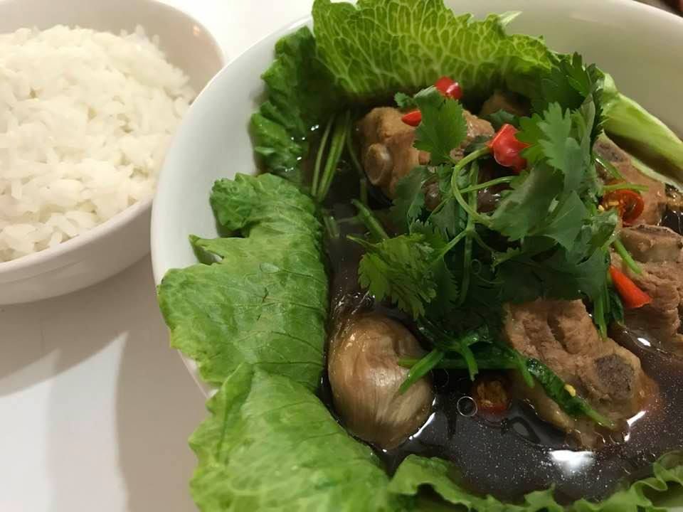 Bak Kut Teh (Pork Herbal Soup)