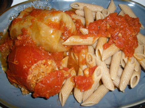 Stuffed cabbage and tomatoes