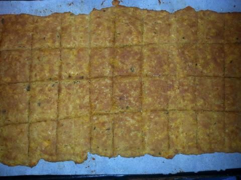 Low Carb Cheese Crackers