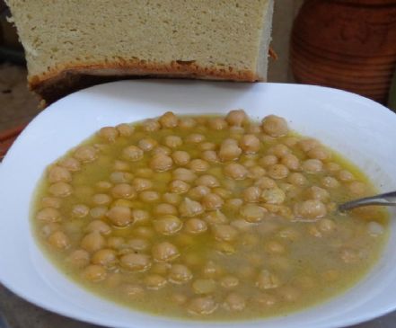 Simple Cretan chickpea soup