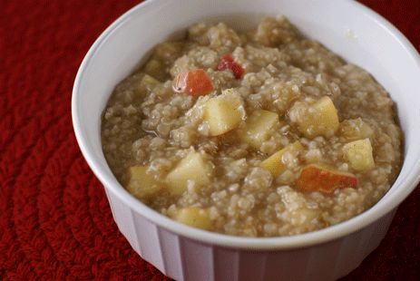 Apples and Cinnamon Oatmeal