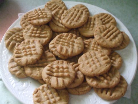 Auntie Carolyn's Peanut Butter cookies