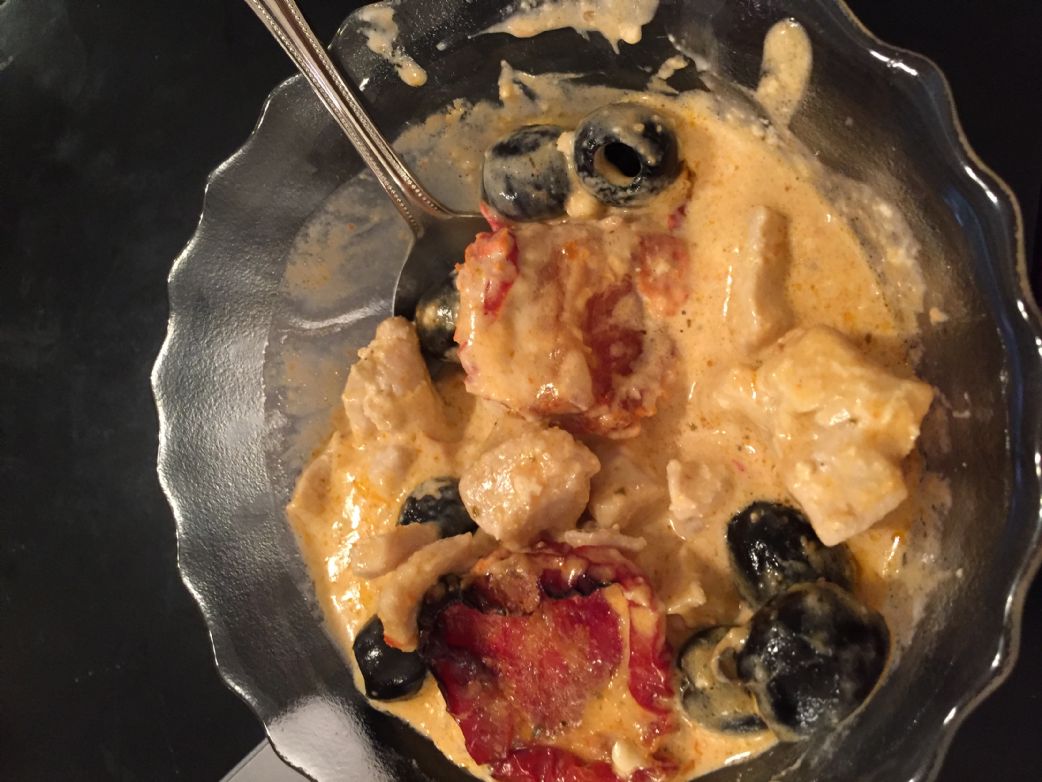 Keto Pesto Chicken Casserole with Feta Cheese and Olives (DIetDoctor.com)