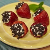 Chocolate Chip Stuffed Strawberries