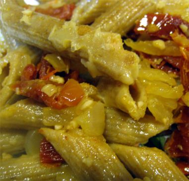 Whole-Wheat Penne with Sun-Dried Tomatoes, Onion, Garlic and Olive Oil