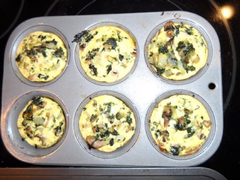 Chicken Sausage, Egg Whites, Spinach, Onion, and Mushroom Muffin