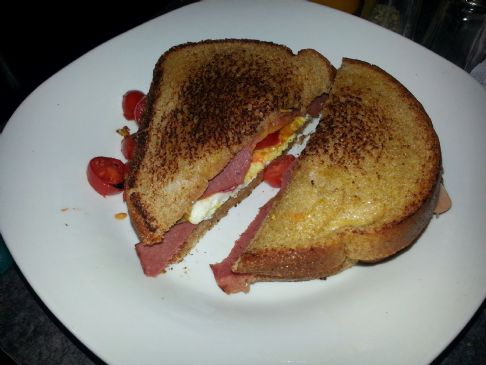Rise and Shine Breakfast Sandwich w/ Turkey Bacon #FITFOOD