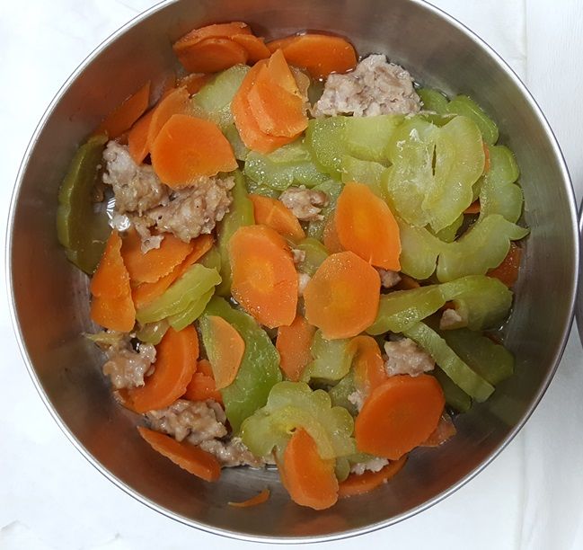 Steamed bittergourd with carrots