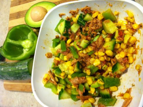 Avocado tomato basil tuna salad