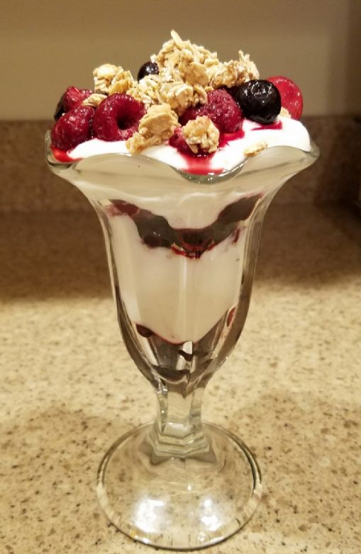 Mixed Berry Yogurt Parfait