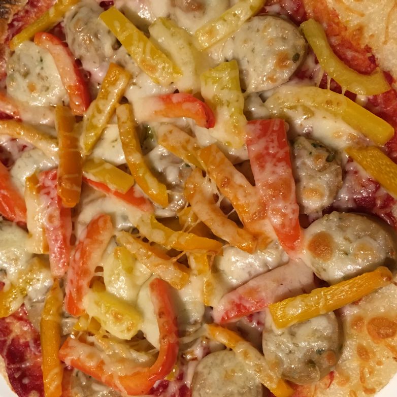 Italian Pizza w/ Sausage and Peppers