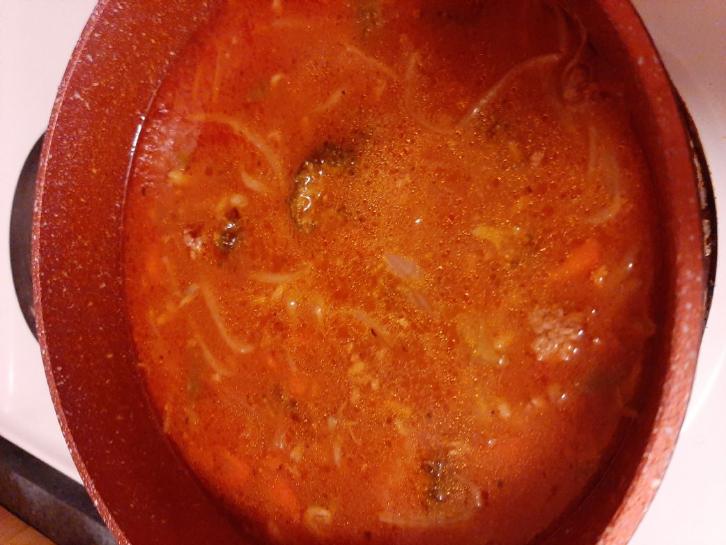 Mock cabbage roll soup