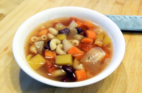 Root Vegetable Minestrone (vegan, no added fat, per 2-cup serving)