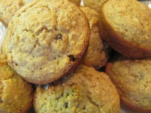 No Added Sugar Applesauce Oatmeal Muffins