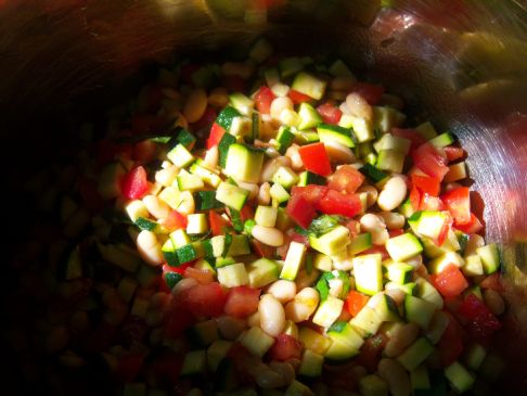 Zucchini salad w/beans and tomatoes