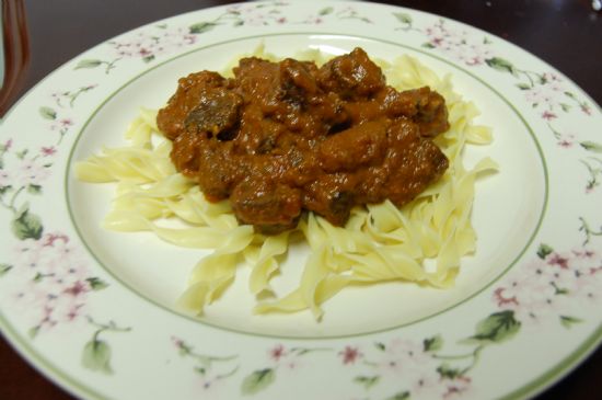 Sirloin in creamy burgundy sauce