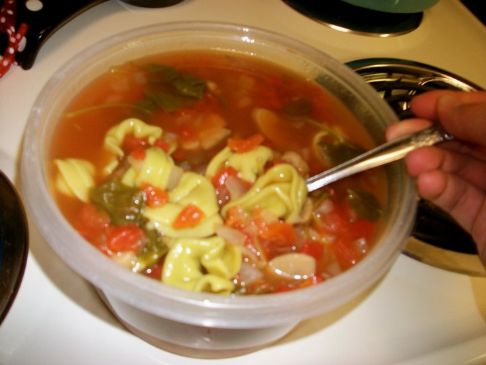 Spinach and Tortellini Soup