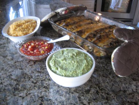 Chicken and Black Beans Enchiladas with Mole Sauce