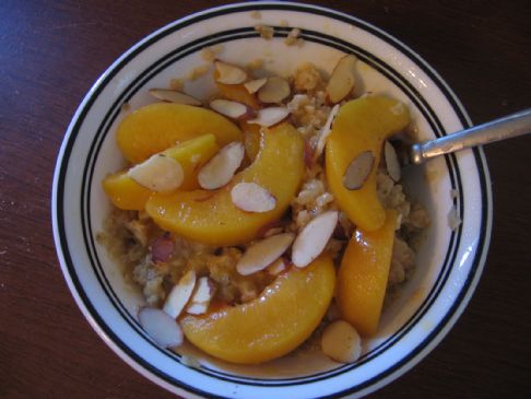 Peachy Almond Oatmeal (Losingjess)