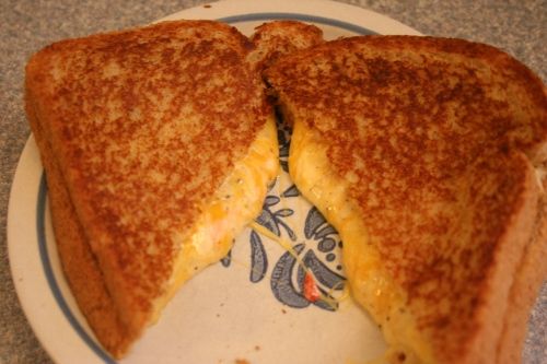 Grilled pimento cheese sandwich