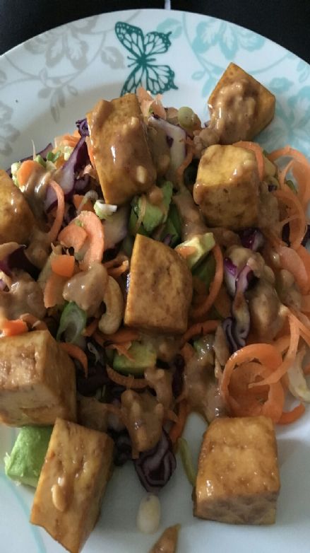 Raw vegetable pad Thai