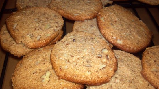 Pecan Shortbread (gluten free, no refined sugar)