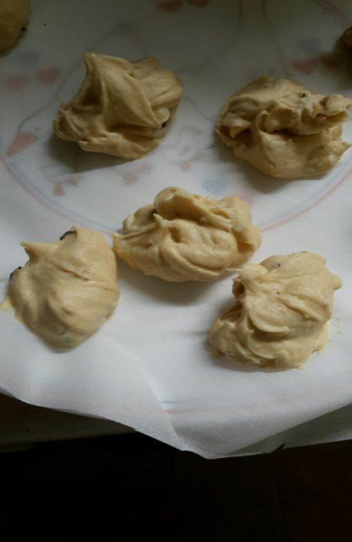 Peanut butter cream cheese keto bites